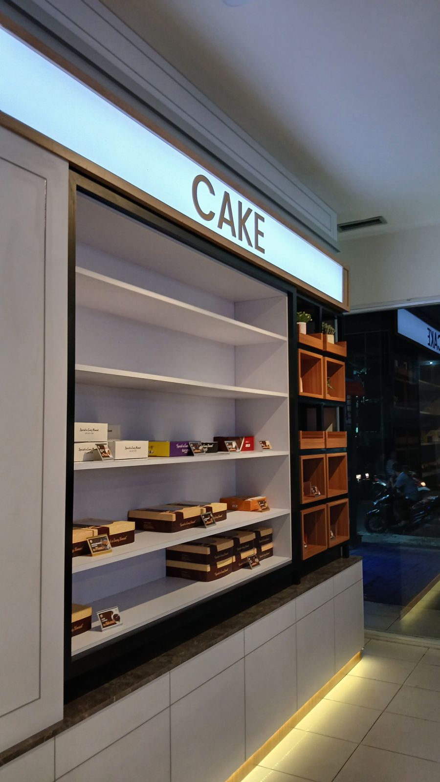 Mall Baru vs Tradisi Parcel Lebaran: Siapa yang Akan Menang di Cilacap?